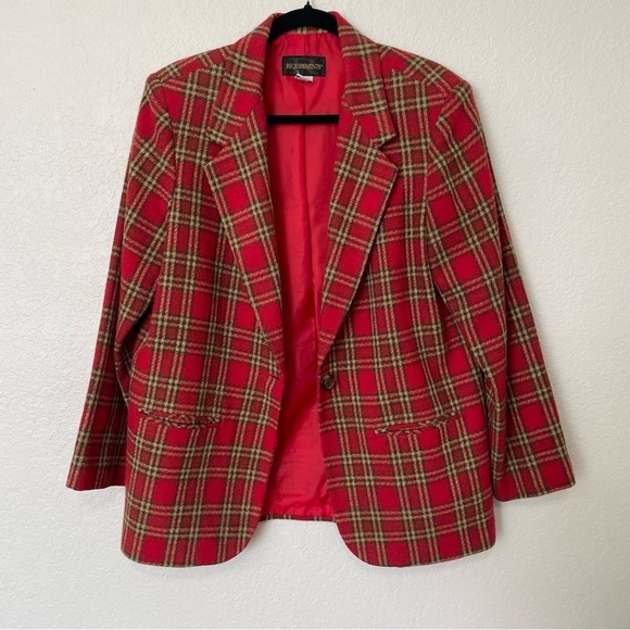 Requirements woman’s red green blazer size 12 feminine festive winter holiday - Picture 8 of 8